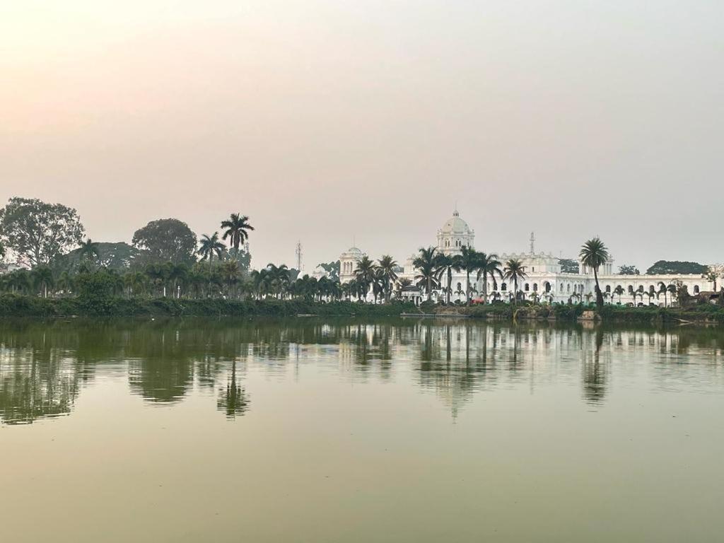 Veda Homestay Agartala Exterior foto